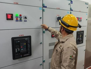 基于多模态融合的人工智能工业巡...